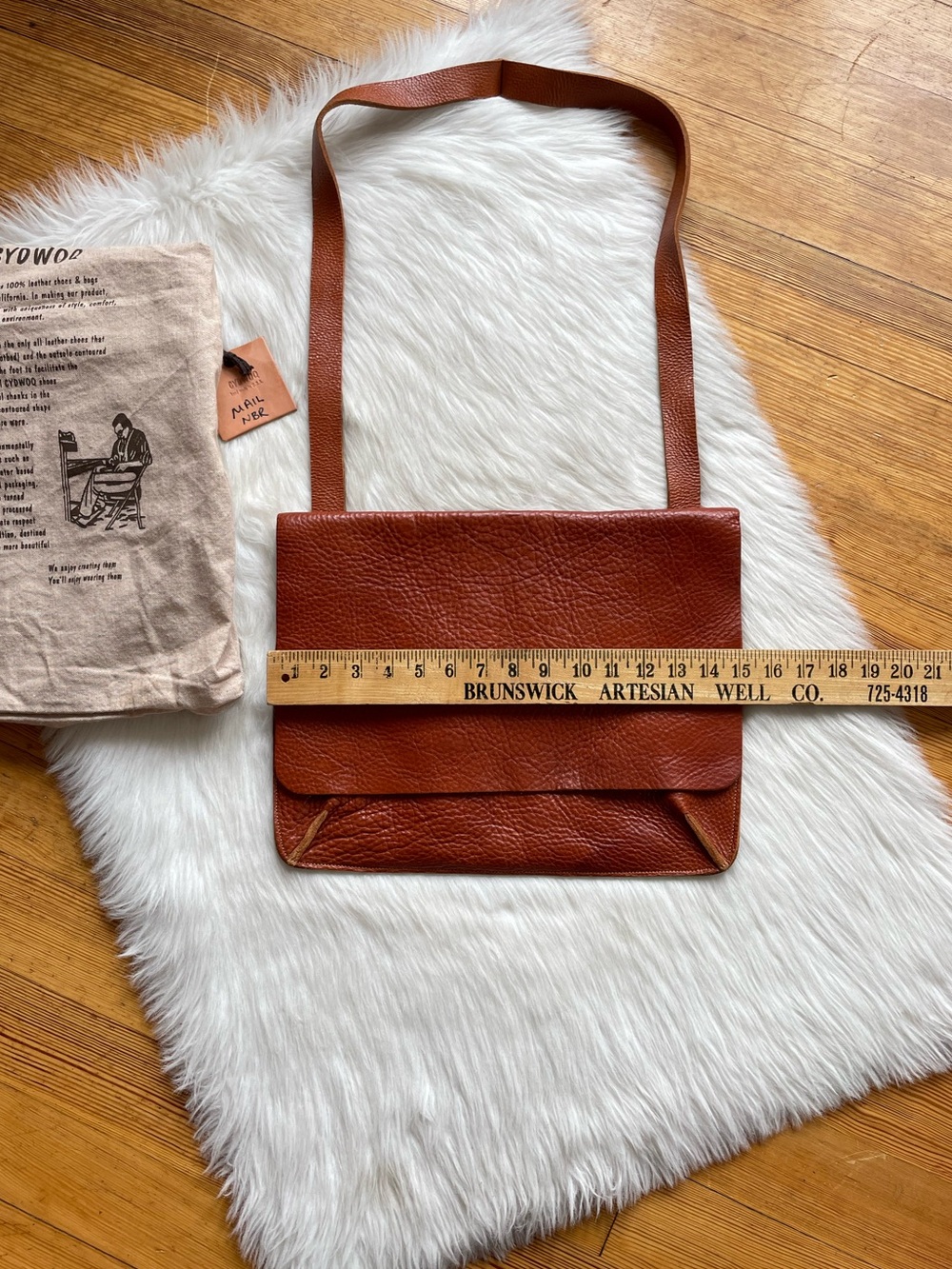 LIKE NEW CYDWOQ leather mail bag - Picture 5 of 10